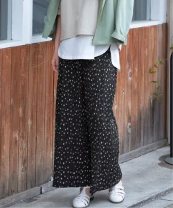 ikka／イッカ さらっとプリーツワイドパンツ