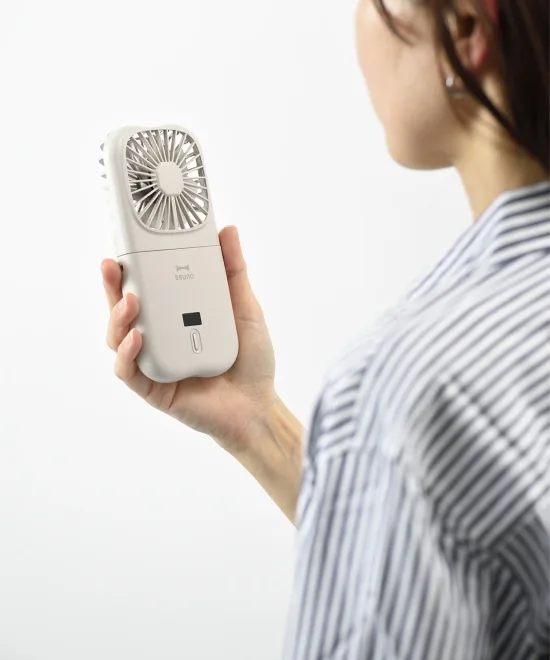 モバイルバッテリーとしても活躍するポータブル扇風機