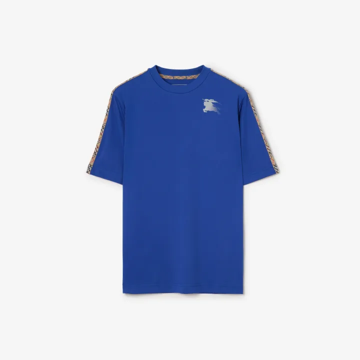 アクティブに着こなしたい「ジャージーTシャツ」