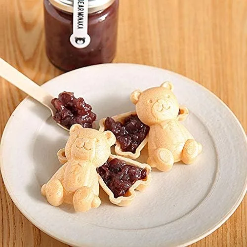 あんこを詰めて出来立てのおいしさをどうぞ