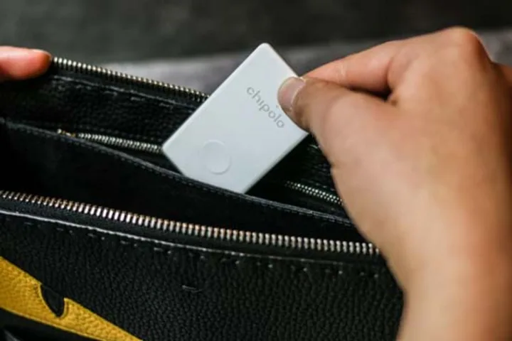 なくした場所を知らせてくれるカード型紛失防止タグ