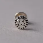 シャープスタッズピアス(wink) シルバー925