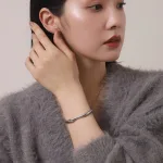 LHME｜都会的でニュアンスのある細身バングル