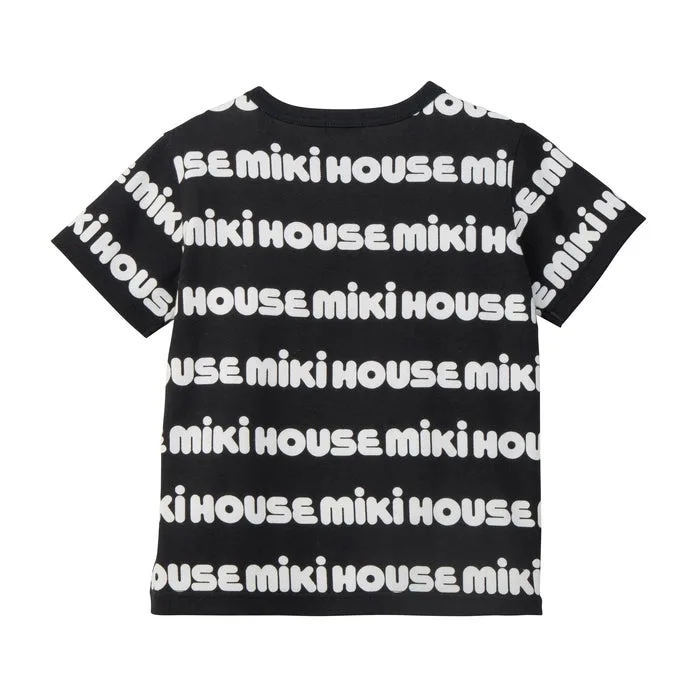 ポップなグラフィックTシャツ