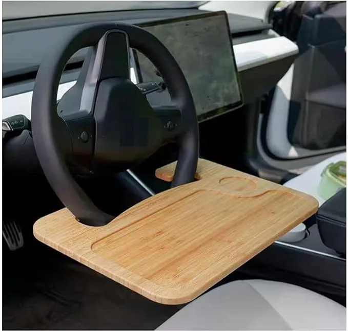 こんなの欲しかった!運転席用のハンドルテーブル