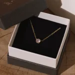 限定のギフトBOX入り「ビジューネックレス」