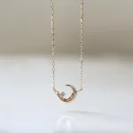 ダイヤモンド ムーン ネックレス