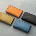 izumifab（イズミファブ） 二つ折りキーケース「Hanpen」